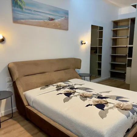 Olive Garden Apartman *